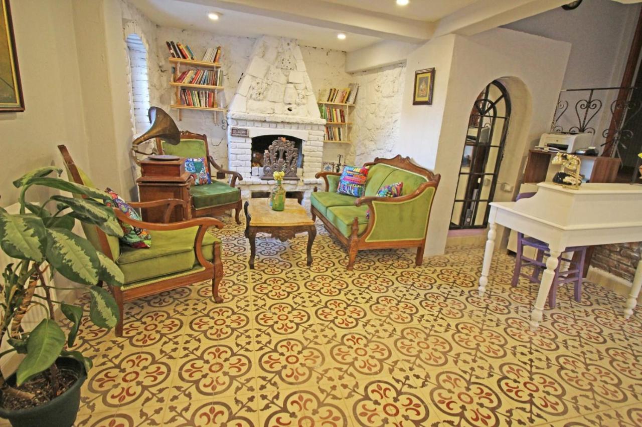 Eflatun Konuk Evi Hotel Canakkale Exterior foto
